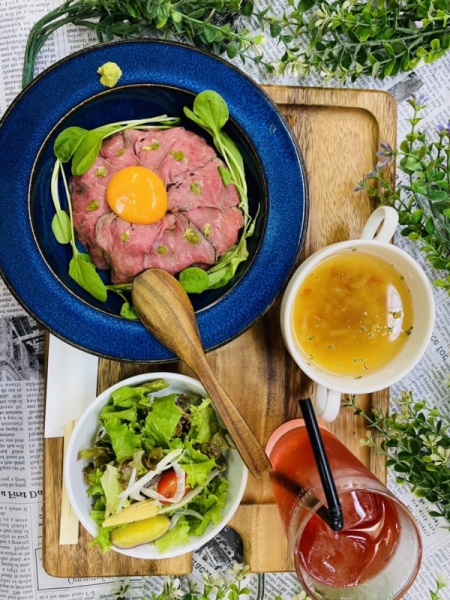 ローストビーフ丼ランチ